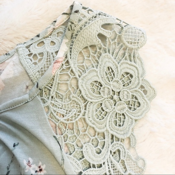 🌹H&M Floral Lace Top Mint Green - Picture 6 of 6